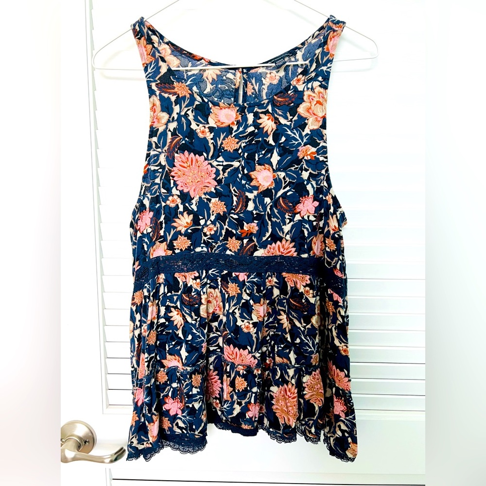 American Eagle Outfitters Floral Top